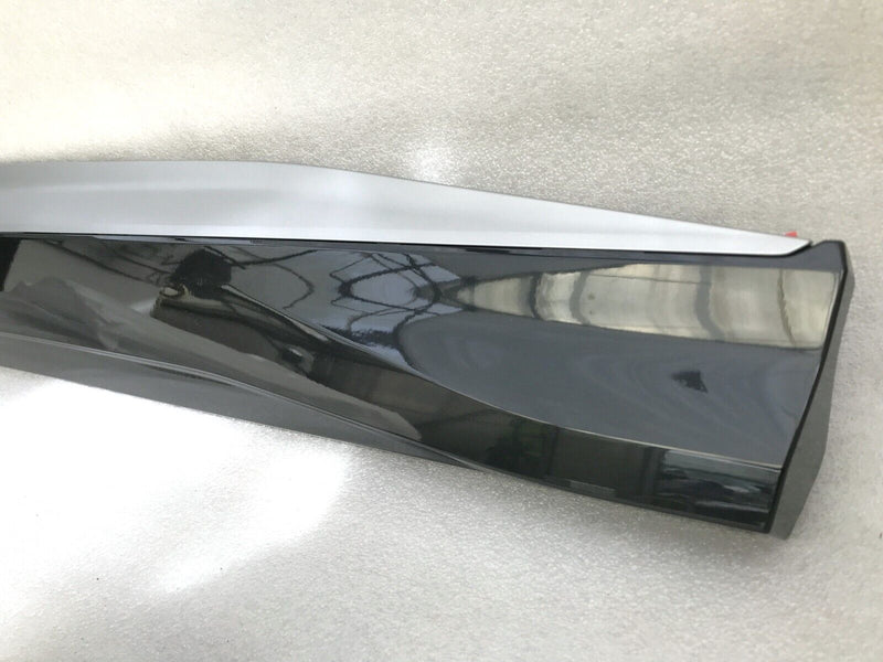 AUDI Q4 E-TRON *NEW FRONT DOOR TRIM MOULDING PANEL RIGHT SIDE 89A.853.960B