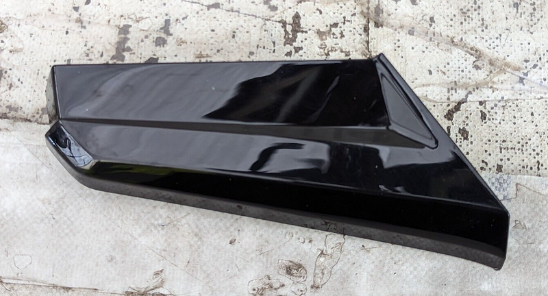 AUDI E-TRON 2018-ON DISPLAY SCREEN RIGHT O/S TRIM COVER 4KR863338 GENUINE