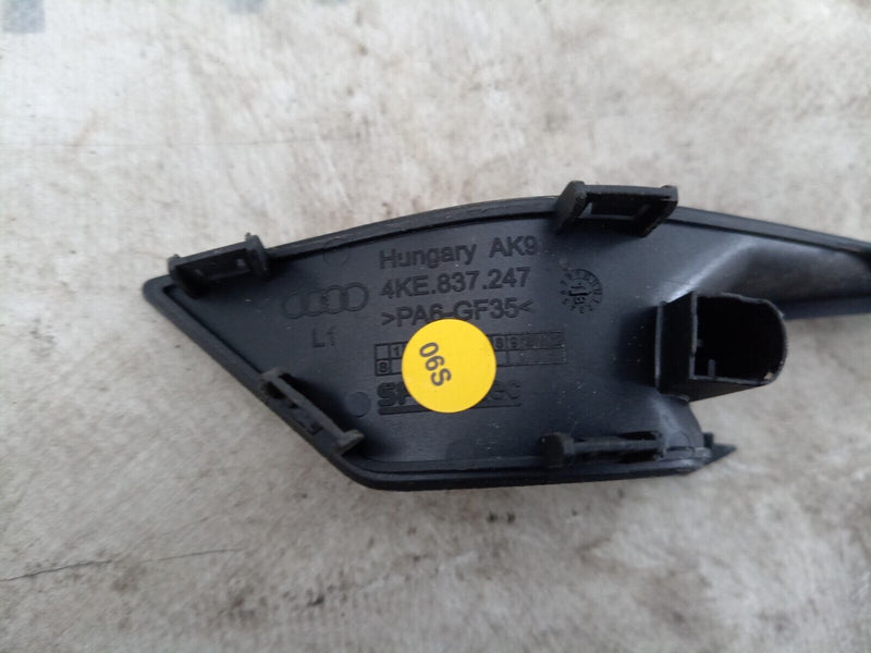 AUDI E-TRON 2018-ON FRONT LEFT N/S INTERIOR DOOR HANDLE TRIM 4KE837247 GENUINE
