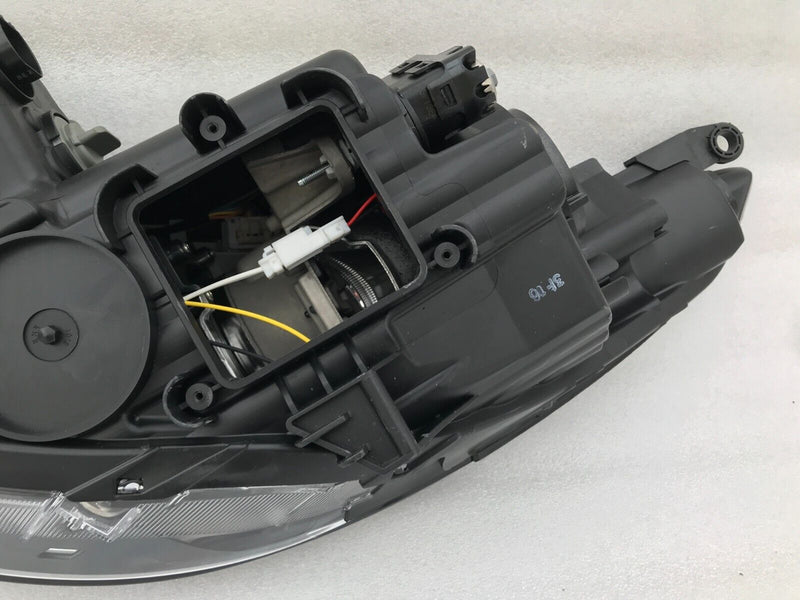 HYUNDAI ix35 SE FACELIFT 2013-16 HEADLIGHT XENON RIGHT DRIVER SIDE 92102-2SXXX