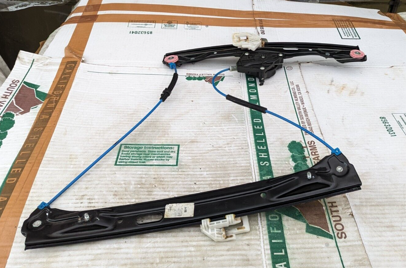 BMW 3 SERIES F30 2011-2019 FRONT RIGHT O/S WINDOW REGULATOR & MOTOR 13262410