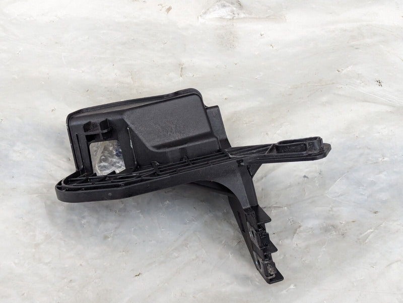 RANGE ROVER EVOQUE L538 FRONT RIGHT O/S FENDER WING MOUNT BRACKET BJ32-16A142-AA