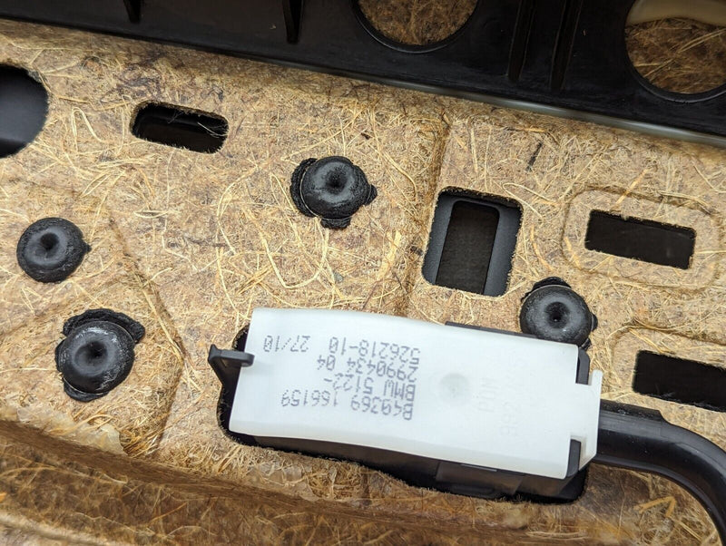 BMW X1 E84 09-15 REAR LEFT N/S DOOR CARD GENUINE 2991536