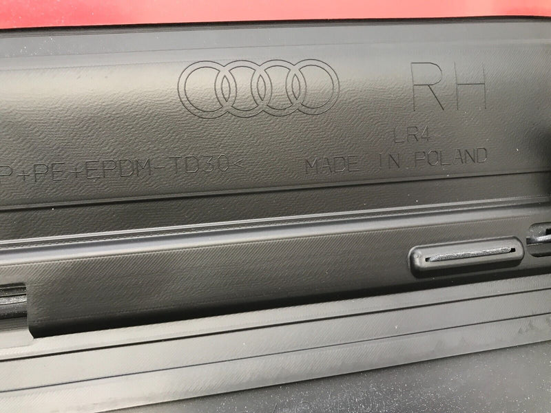 AUDI Q4 E-TRON *NEW FRONT DOOR TRIM MOULDING PANEL RIGHT SIDE 89A.853.960B