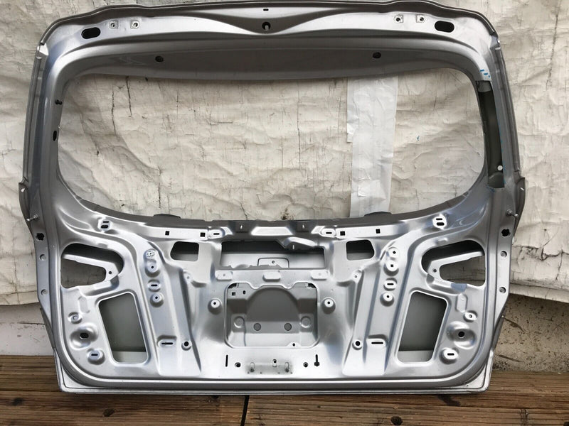 SEAT ARONA 2017-2023 GENUINE BOOT LID TAILGATE PANEL in SILVER