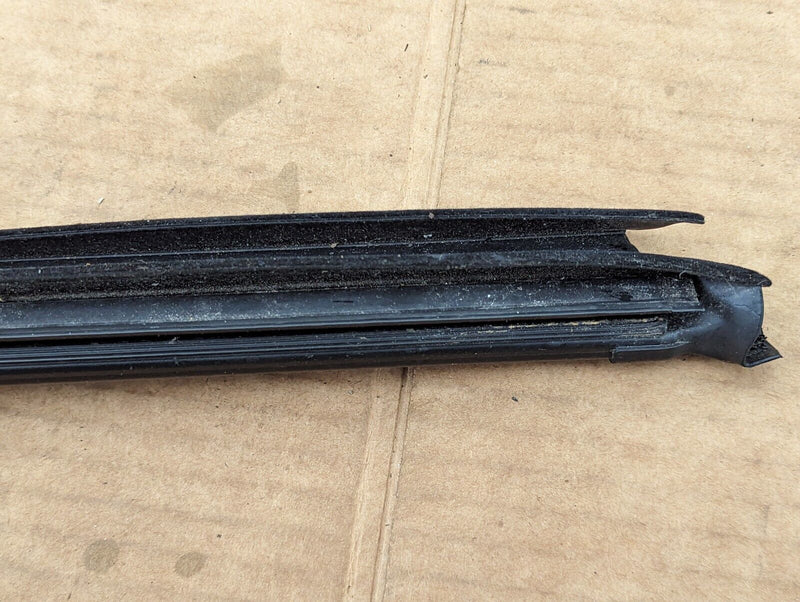VW GOLF MK7 2012-2020 FRONT RIGHT O/S IN DOOR WINDOW MOLDING TRIM 5G4837479