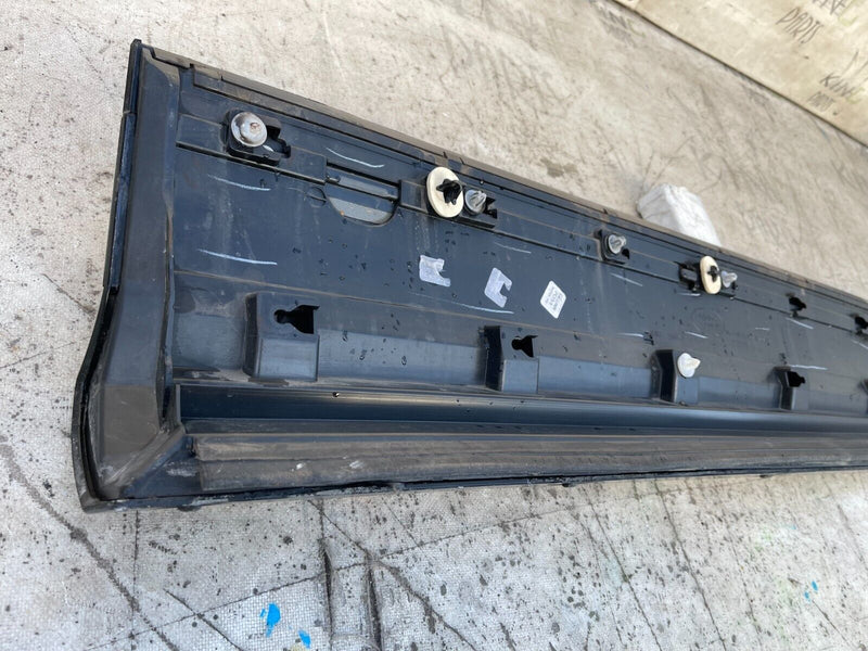 RANGE ROVER EVOQUE L551 2019-ON LEFT SIDE FRONT DOOR TRIM MOULDING PANEL