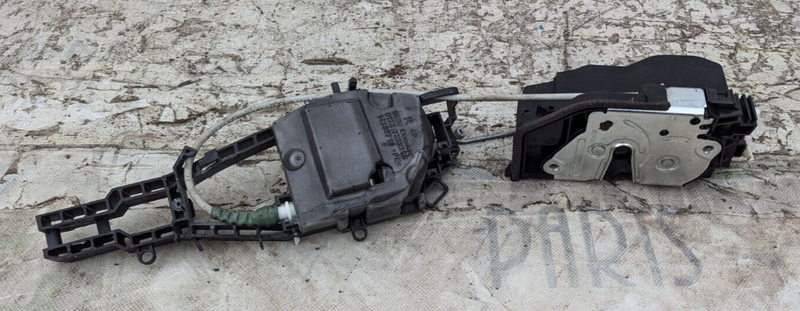 BMW 3 SERIES F30 11-19 REAR RIGH O/S/R DOOR HANDLE CARRIER W/DOOR LOCK MECHANISM