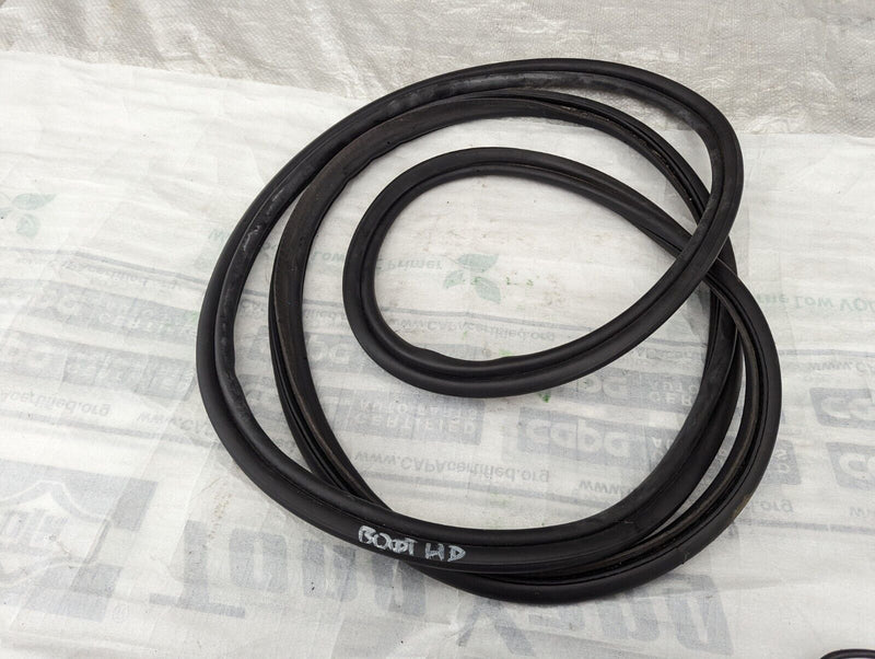 BMW X1 E84 09-15 TAILGATE RUBBER SEAL GENUINE 2990833