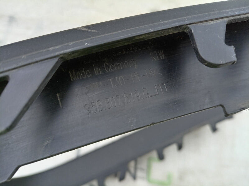 PORSCHE MACAN 2015-19 FRONT BUMPER LEFT TRIM COVER 95B807819G