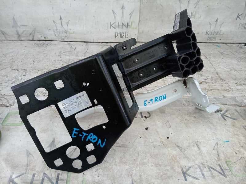AUDI E-TRON 2018- FRONT RIGHT O/S FENDER/HEADLIGHT SUPPORT BRACKET 4KE803504