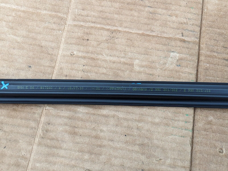 BMW X1 E84 09-15 INNER CHANNEL SEALING REAR RIGHT O/S 2990301/302 GENUINE