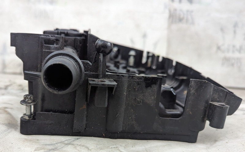 BMW 3 SERIES F30 N47 2011-2019 ENGINE ROCKER COVER 8570829 GENUINE