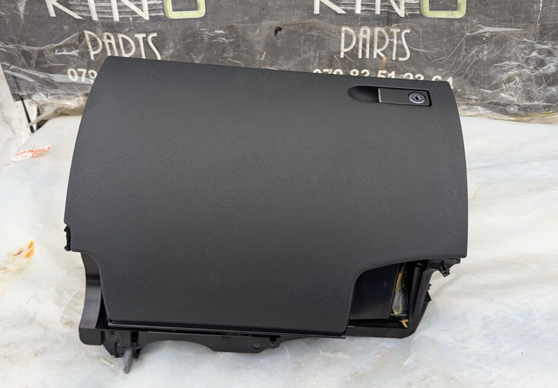 MERCEDES-BENZ C-CLASS W204 07-11 GLOVE BOX STORAGE COMPARTMENT A2046800011