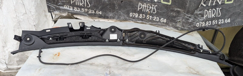 MERCEDES-BENZ C-CLASS W204 07-11 WINDSCREEN WIPER SCUTTLE PANEL TRIM A2048301813