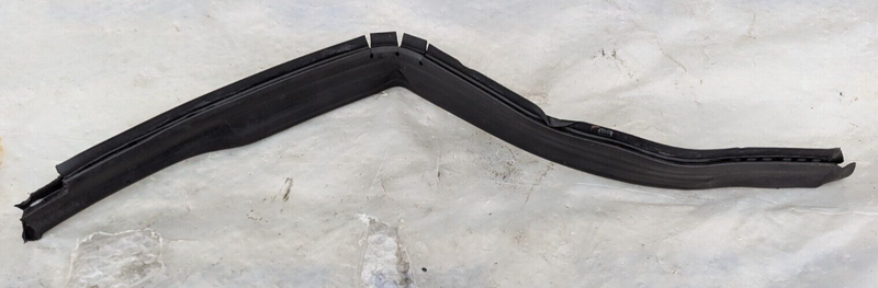MERCEDES C-CLASS W204 07-11 RIGHT O/S ENGINE PARTITION RUBBER SEAL A2046280898