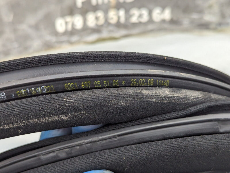 MERCEDES S-CLASS W221 S320 06-2013 FRONT LEFT N/S DOOR RUBBER SEAL A2216970551