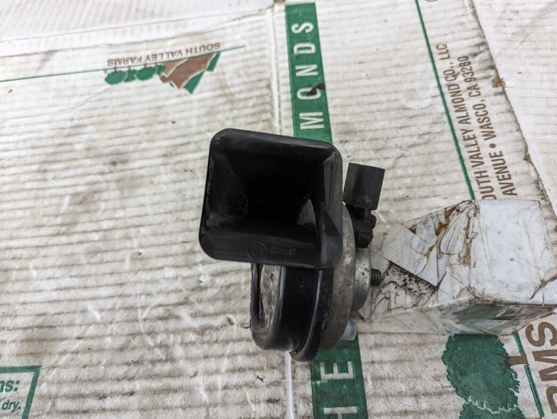 BMW 3 SERIES F30 2011-2019 CLARTON LOW BASS TONE HORN 703881157 GENUINE