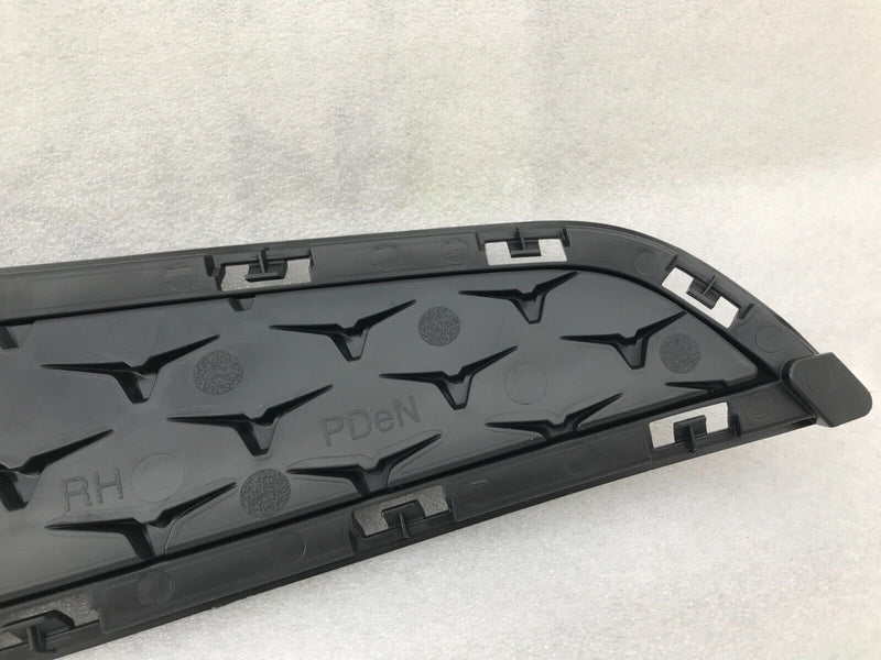 HYUNDAI i30 PD N-LINE 2018-ON *NEW REAR BUMPER RIGHT SIDE TRIM COVER 86664-S0000