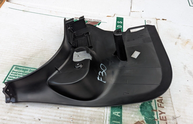 BMW 3 SERIES F30 2011-2019 FRONT RIGHT O/S LATERAL FOOT WELL TRIM PANEL 722196RE