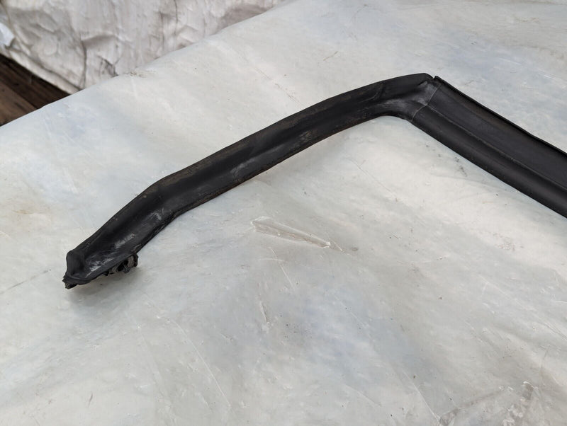RANGE ROVER EVOQUE L538 2011-2015 REAR LEFT N/S DOOR RUBBER GASKET 5H32-277B18