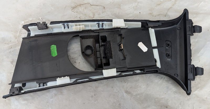 MERCEDES-BENZ C-CLASS W204 07-11 INTERIOR RIGHT O/S B-PILLAR TRIM A2048601030
