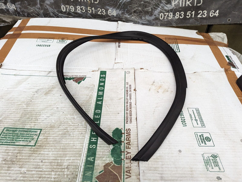 BMW 3 SERIES F30 2011-2019 FRONT ENGINE HOOD BONNET RUBBER SEAL STRIP 7255802