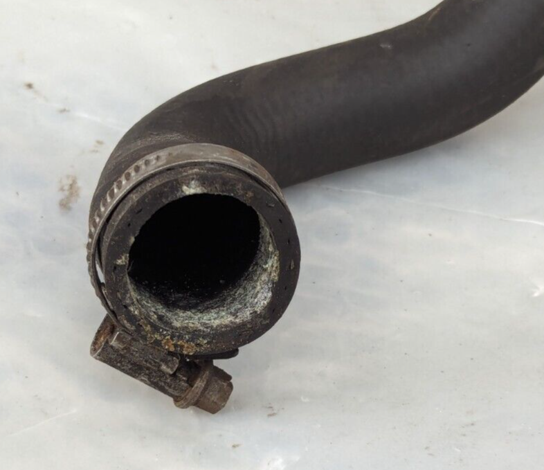 MERCEDES S-CLASS W221 06-13 ENGINE COOLING WATER HOSE PIPE A2218320923 GENUINE