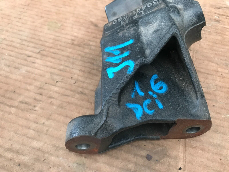 NISSAN QASHQAI J11 MK2 1.6 DCI 2013-20 ENGINE MOUNT BRACKET CARRIER 304414EG0A