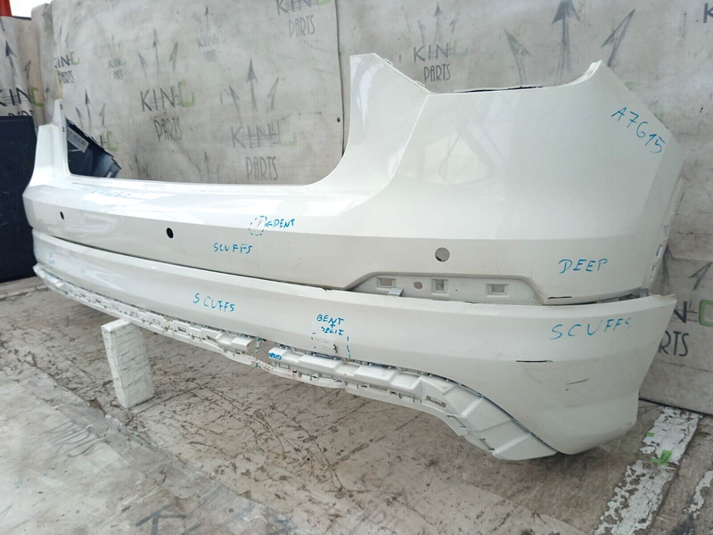 AUDI Q2 SQ2 SPORT 2017-21 WHITE REAR BUMPER GENUINE PDC 81A807323