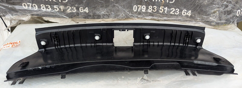 MERCEDES-BENZ C-CLASS W204 07-11 BOOT LOCK TRIM COVER PANEL A2046900825 GENUINE