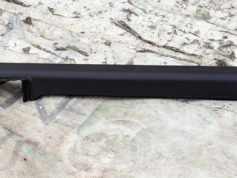 MERCEDES S-CLASS W221 06-13 FRONT RIGHT O/S DOOR WINDOW OUTER FRAME A2217250271