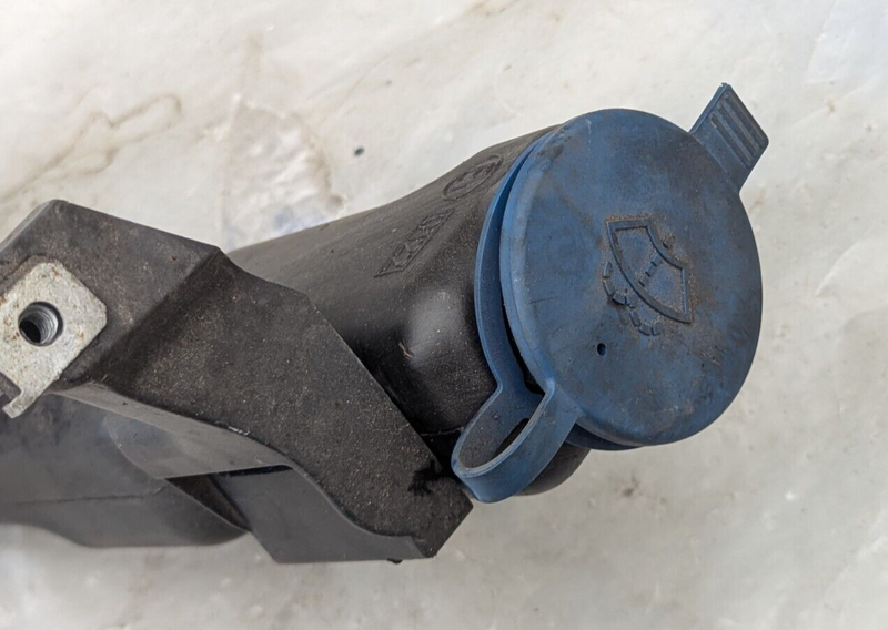 MERCEDES-BENZ C-CLASS W204 07-11 WINDSCREEN WASHER RESERVOIR W/PUMP A2048601560