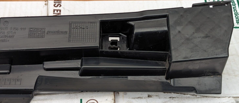 BMW 3 SERIES F30 2011-2019 LEFT N/S SIDE SKIRTING MOUNT BRACKET 7256919 GENUINE