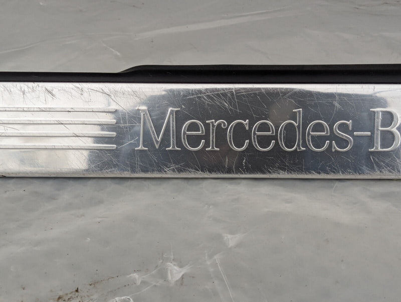 MERCEDES S-CLASS W221 06-13 FRONT PASSENGER N/S DOOR ENTRY SILL TRIM A2216800135