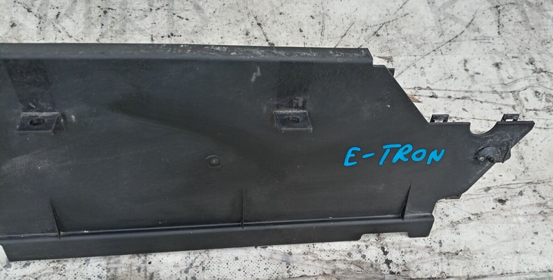 AUDI E-TRON 2018-ON LEFT N/S COWL WATER DEFLECTOR CROSSMEMBER BRACKET 4KE805265A