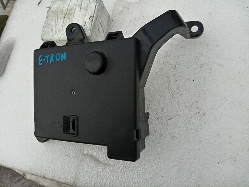 AUDI E-TRON 2018- FUSE BOX UNIT 4KE937548 GENUINE