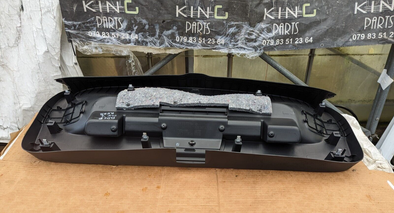 VW GOLF MK7 2012-2020 TAILGATE INTERIOR LOWER TRIM 5G6867605B GENUINE