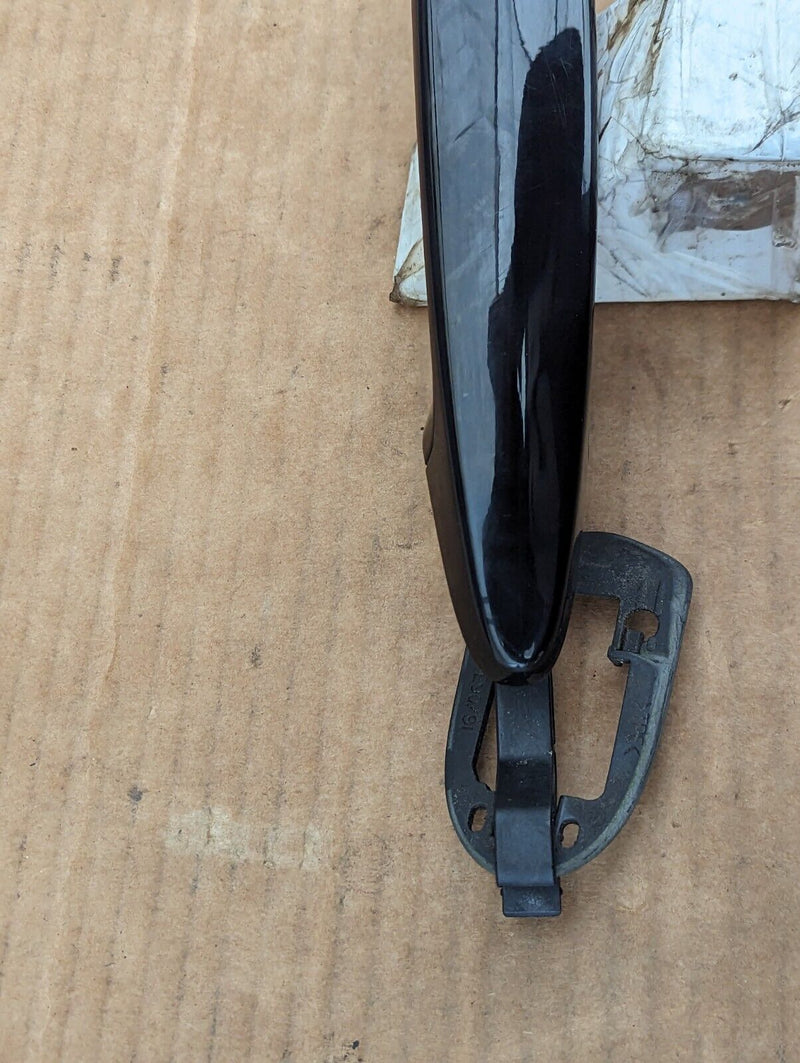 BMW X1 E84 09-15 FRONT LEFT N/S DOOR HANDLE 242687 GENUINE