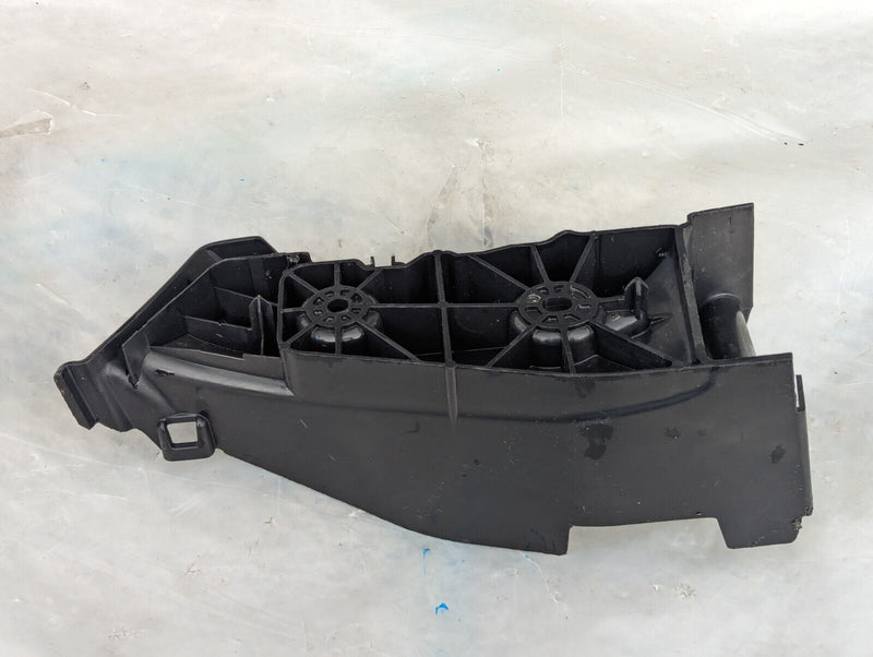 RANGE ROVER EVOQUE L538 11-15 REAR RIGHT O/S SEAT BELT GUIDE/COVER BJ32-613K36
