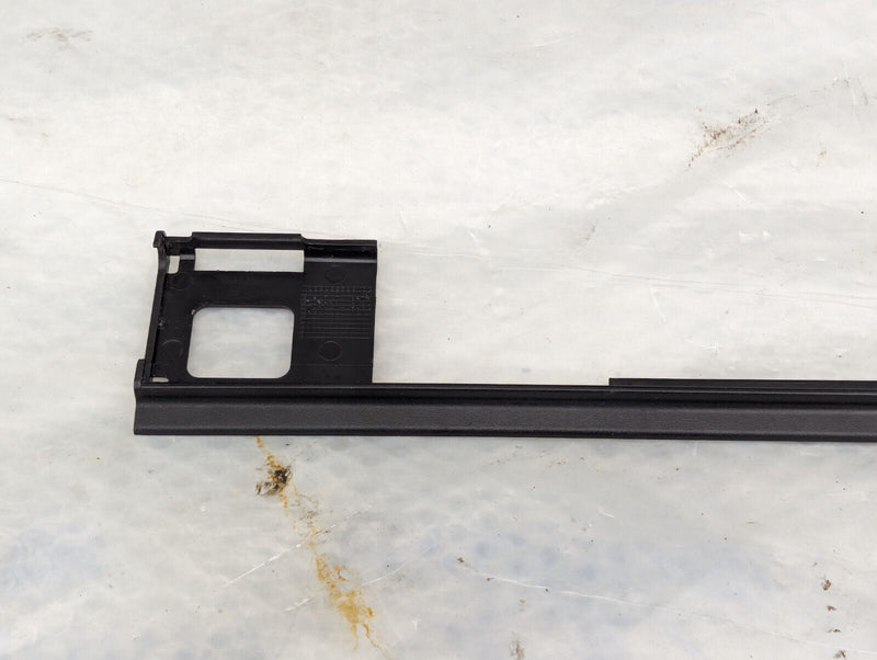 MERCEDES S-CLASS W221 06-13 FRONT RIGHT O/S DRIVER SEAT RAIL TRIM A2219102354