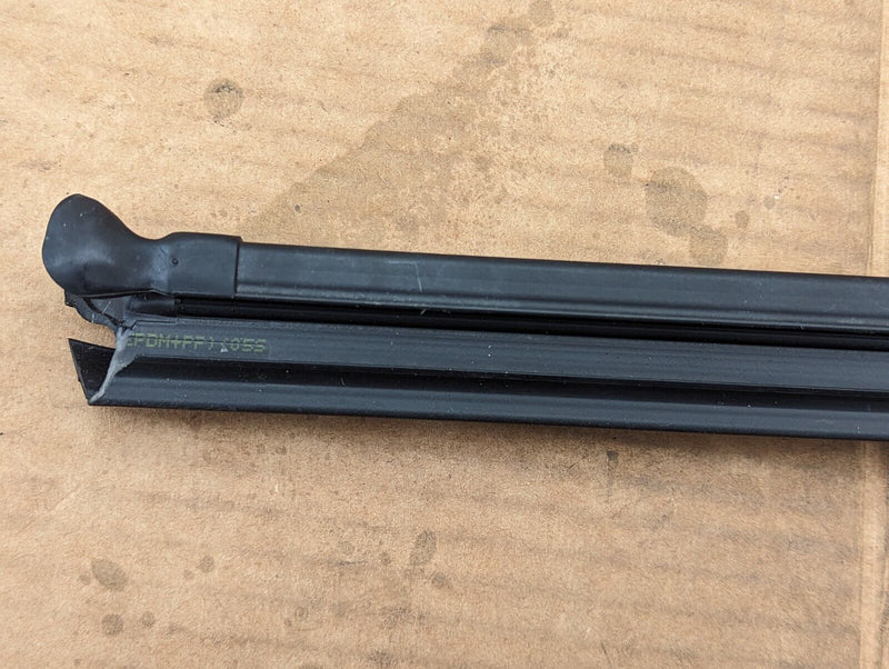 VW GOLF MK7 2012-2020 FRONT RIGHT O/S IN DOOR WINDOW MOLDING TRIM 5G4837479