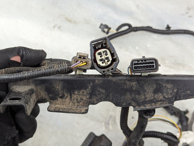 RANGE ROVER EVOQUE L538 FRONT RIGHT O/S BUMPER BRACKET W/PARKING SENSOR WIRING