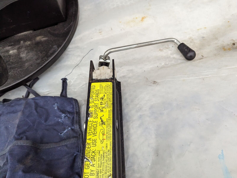 MERCEDES S-CLASS W221 06-13 SPARE WHEEL TOOL KIT A2218980207 GENUINE DAMAGE
