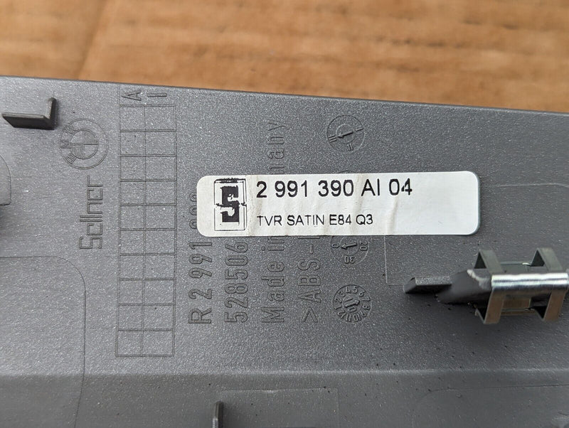 BMW X1 E84 09-15 REAR RIGHT O/S DOOR CARD TRIM 2991390 GENUINE