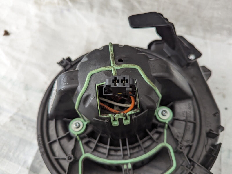 BMW X1 E84 09-15 HEATER BLOWER MOTOR FAN 6933664