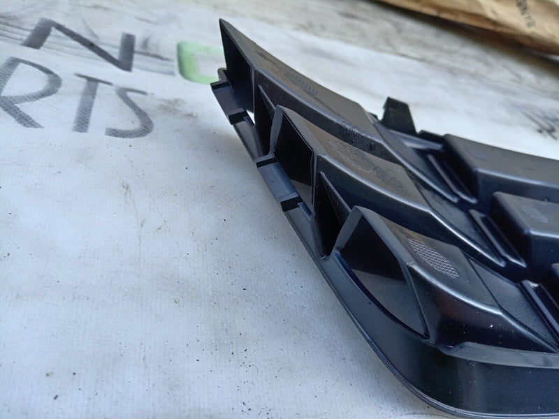 AUDI A4 B9 2016-19 FRONT BUMPER RIGHT LOWER GRILL 8W0807682B