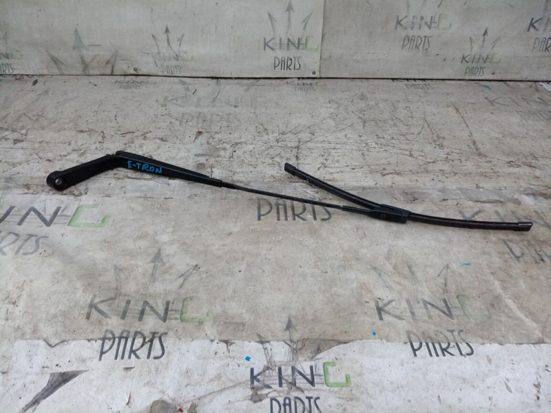 AUDI E-TRON 2018-ON FRONT WINDSCREEN WIPER ARM 97036203 GENUINE