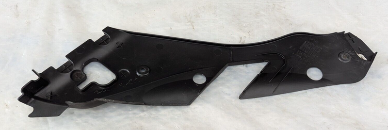 MERCEDES C-CLASS W204 07-11 RIGHT O/S HEADLIGHT UPPER COVER TRIM A2048261424