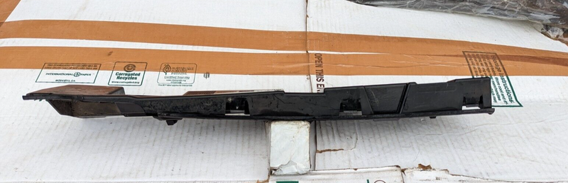 BMW 3 SERIES F30 2011-2019 LEFT N/S SIDE SKIRTING MOUNT BRACKET 7256919 GENUINE